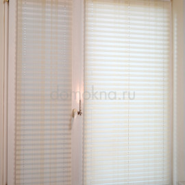 Шторы плиссе на кухне. Оксфорд 2261.